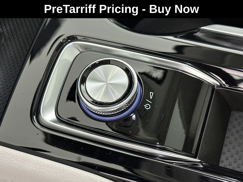 new 2025 Buick Envision car, priced at $45,095