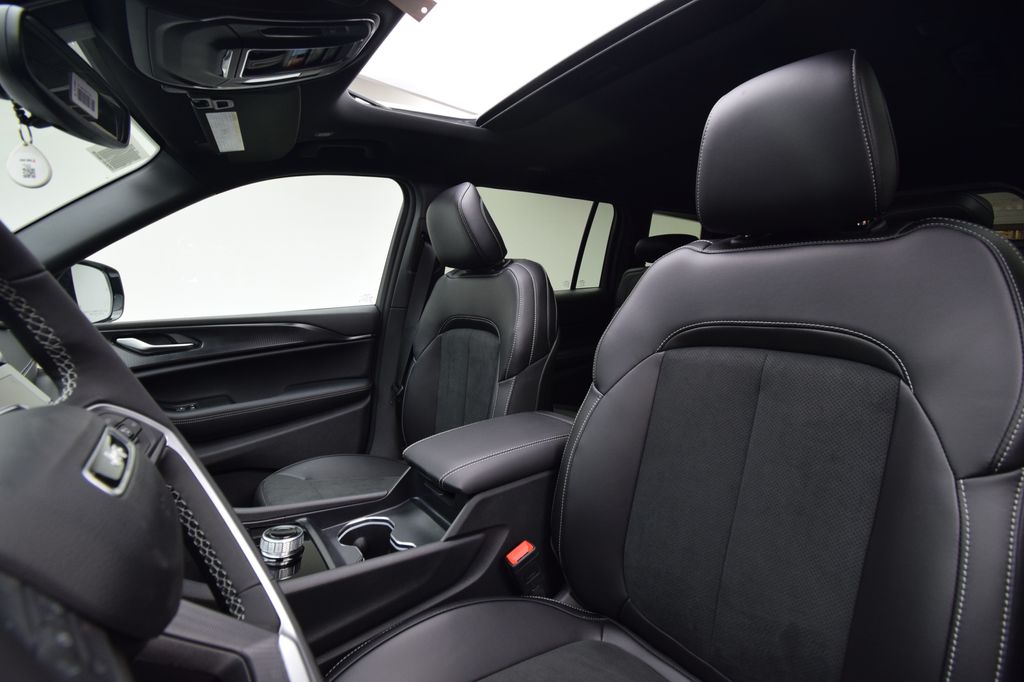 new 2025 Jeep Grand Cherokee L car, priced at $48,730