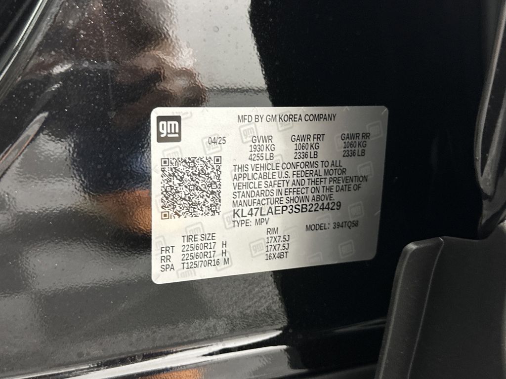 new 2025 Buick Envista car, priced at $25,190