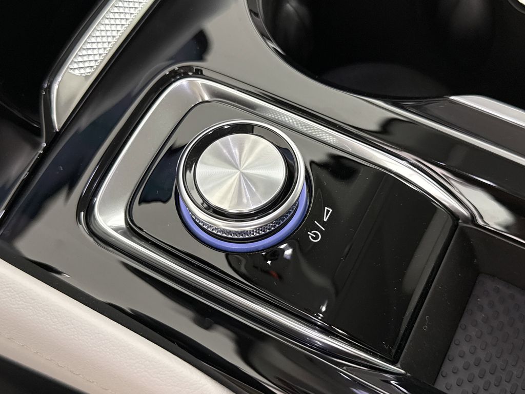 new 2025 Buick Envision car, priced at $46,695