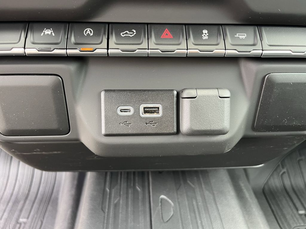 new 2025 GMC Sierra 1500 car, priced at $44,475