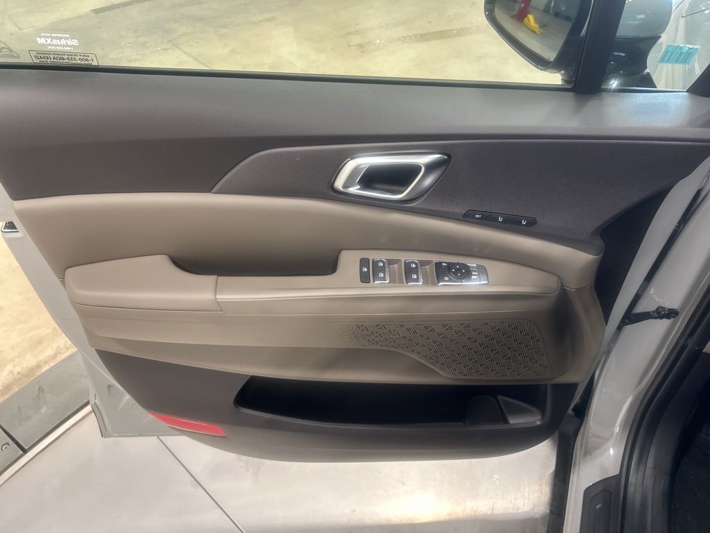 new 2026 Kia Carnival Hybrid car, priced at $45,385