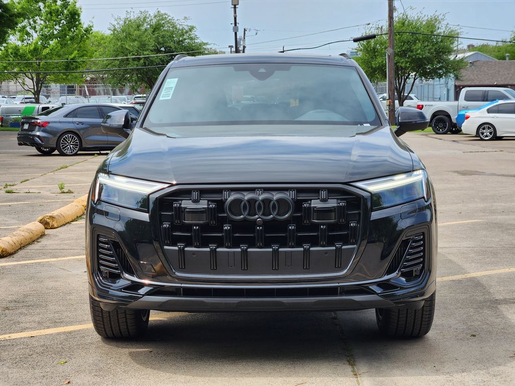 new 2025 Audi Q7 car, priced at $77,750