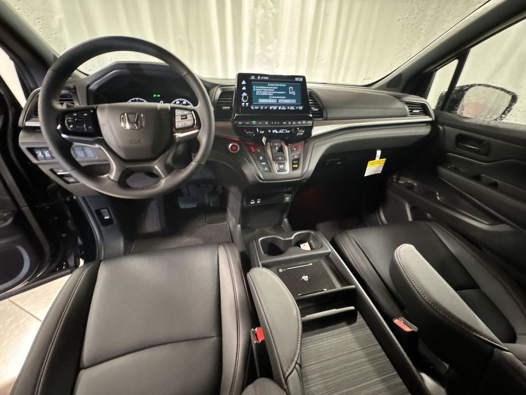 new 2026 Honda Odyssey car, priced at $45,390