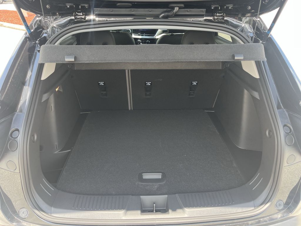 new 2025 Chevrolet Trax car, priced at $25,310