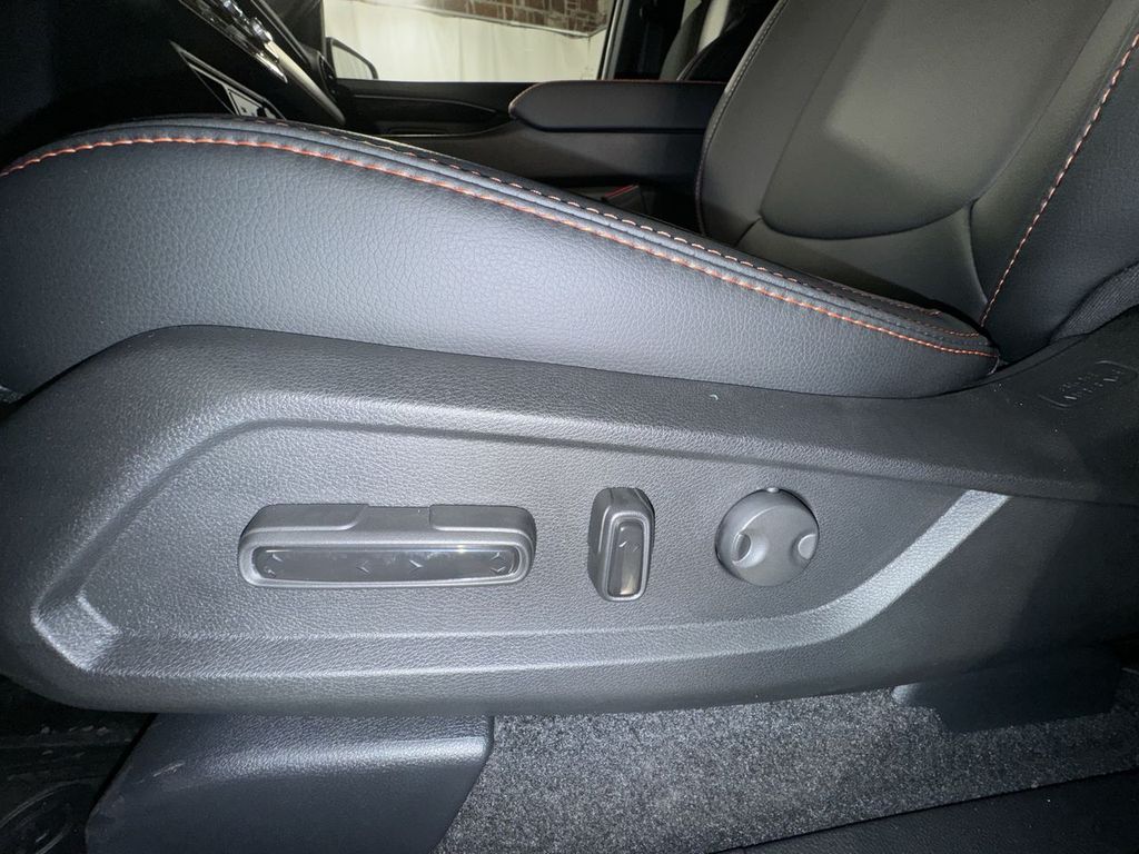 new 2025 Honda Pilot car, priced at $50,895