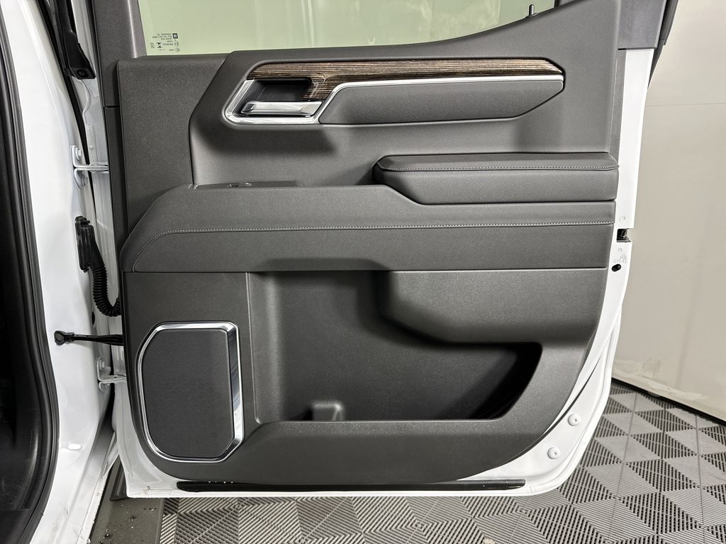 new 2025 GMC Sierra 1500 car, priced at $61,284