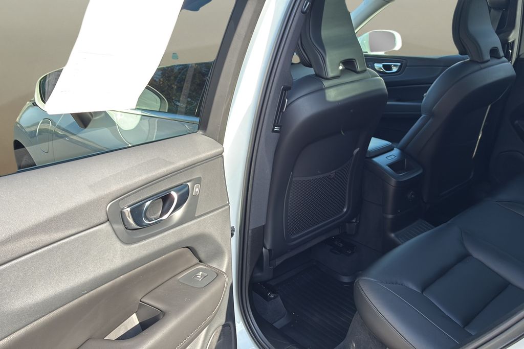 used 2023 Volvo XC60 Recharge Plug-In Hybrid car, priced at $36,400