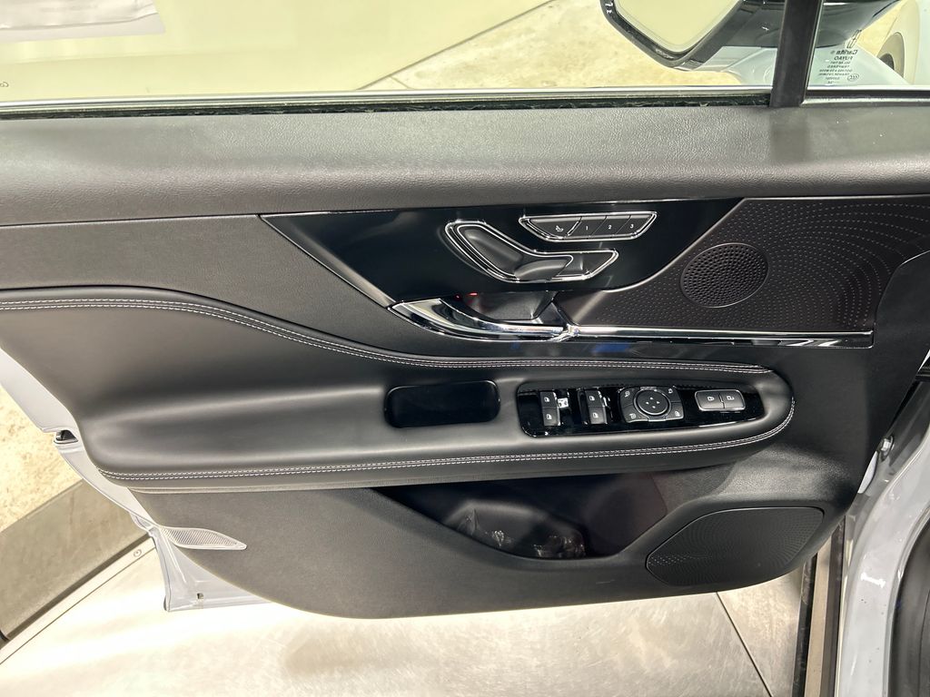new 2025 Lincoln Corsair car, priced at $50,274