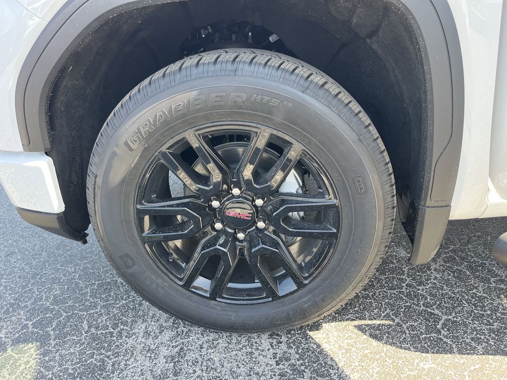 new 2025 GMC Sierra 1500 car, priced at $50,282