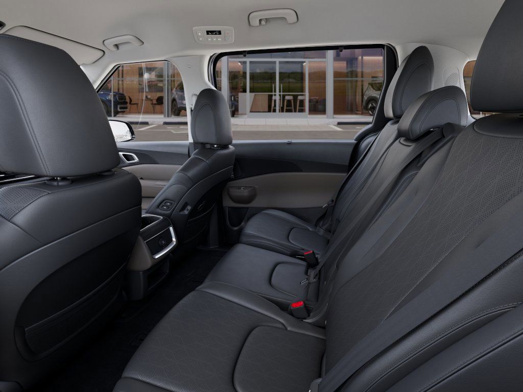 new 2025 Kia Carnival car, priced at $38,043