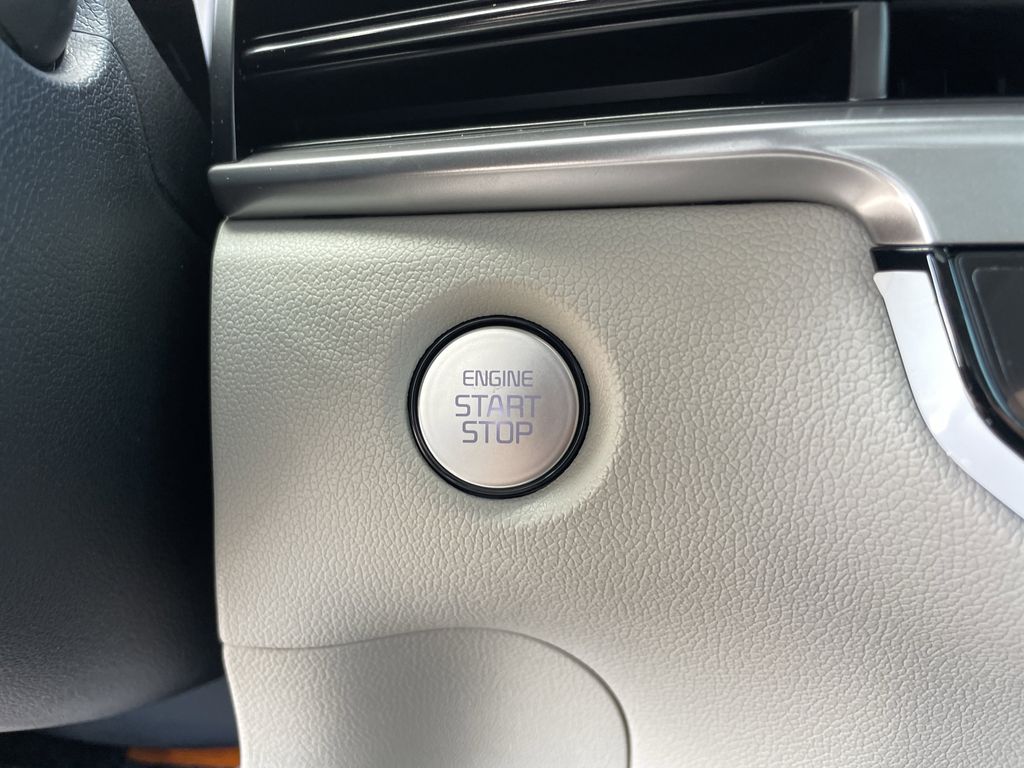 new 2025 Kia Sorento car, priced at $32,499