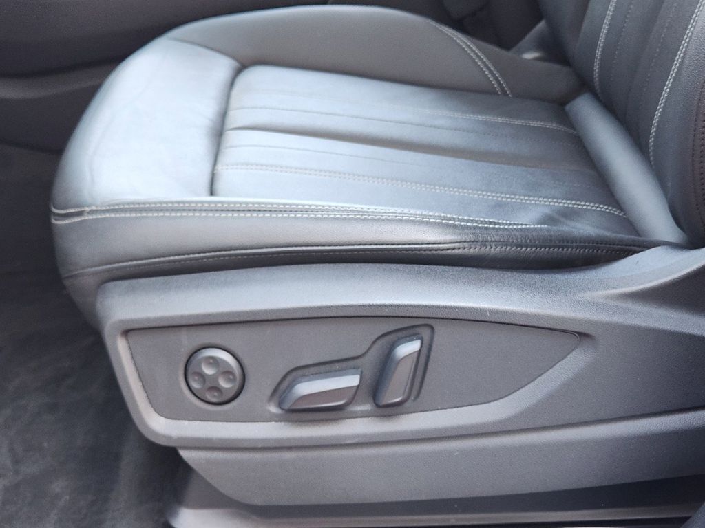 new 2025 Audi Q5 car, priced at $50,250