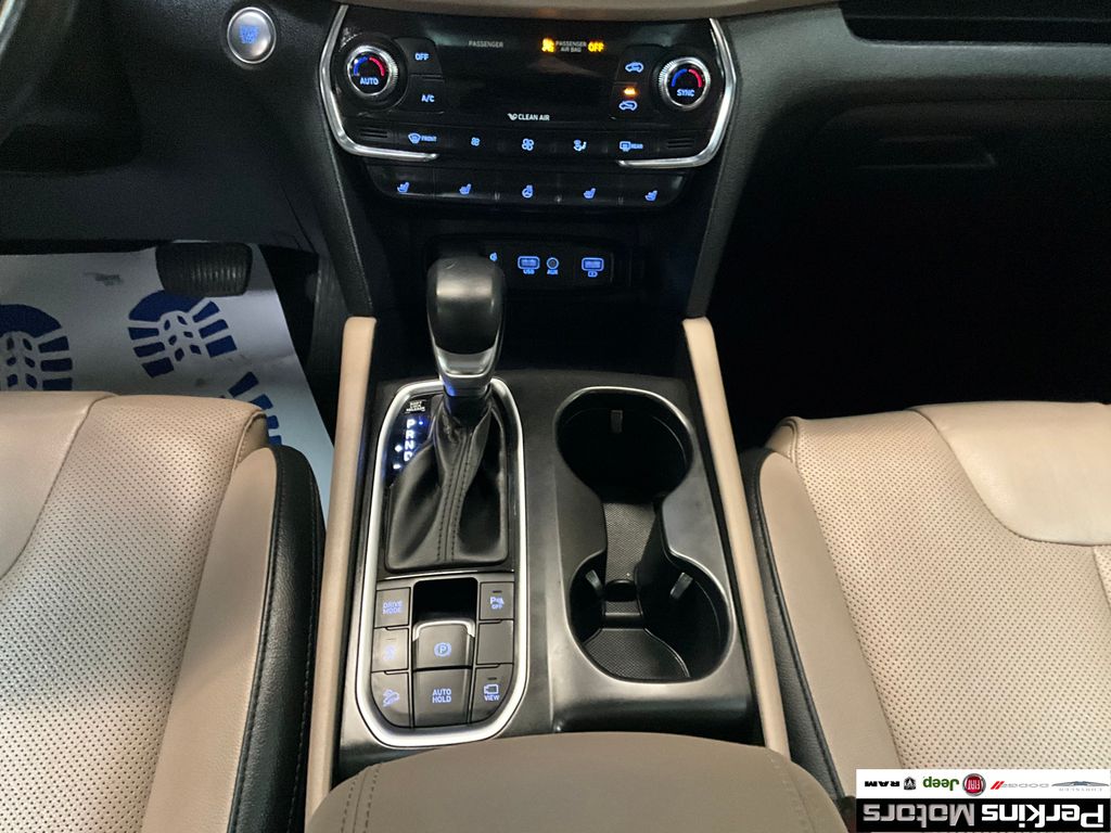 used 2020 Hyundai Santa Fe car, priced at $25,161