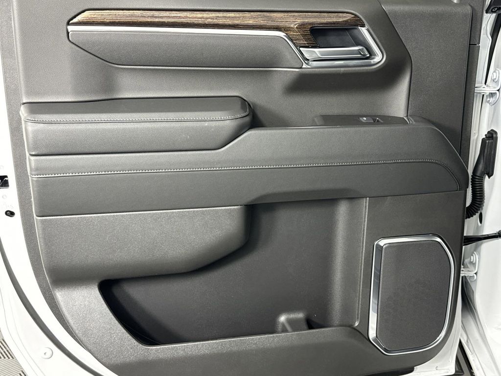new 2025 GMC Sierra 1500 car, priced at $61,430