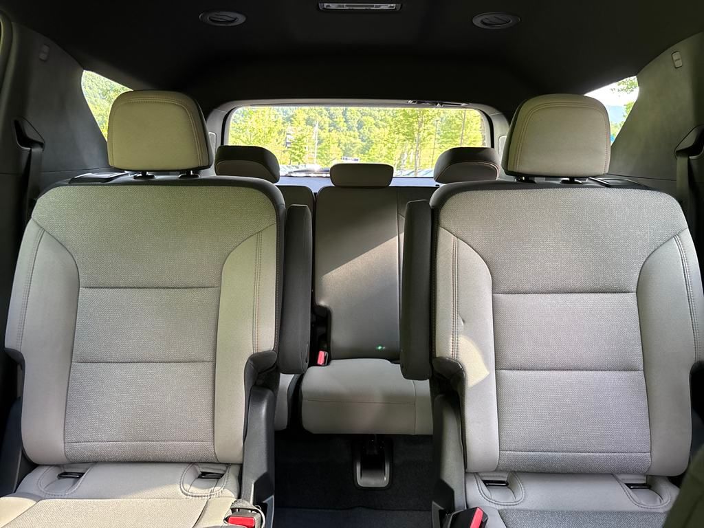 new 2025 Chevrolet Traverse car, priced at $44,695