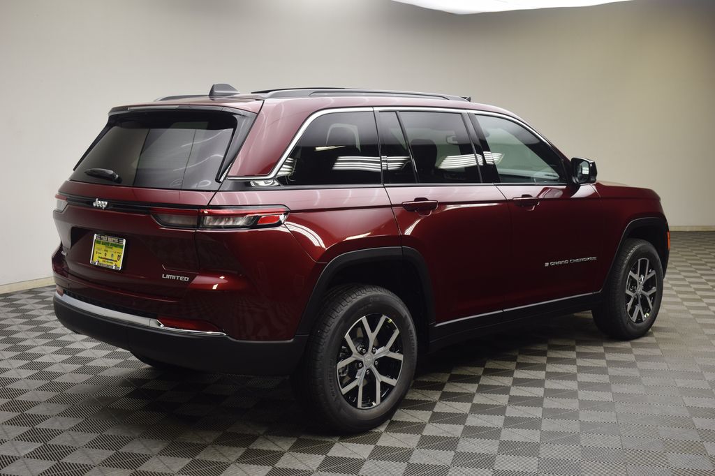 new 2025 Jeep Grand Cherokee car, priced at $45,285