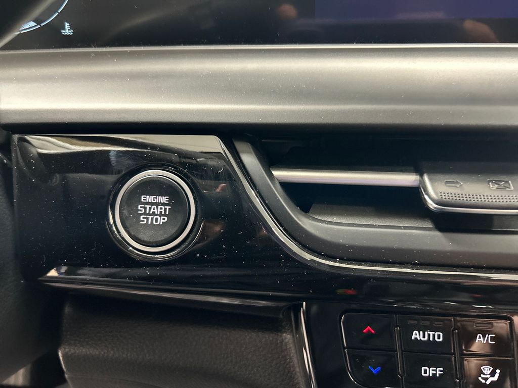 new 2025 Kia Seltos car, priced at $27,525