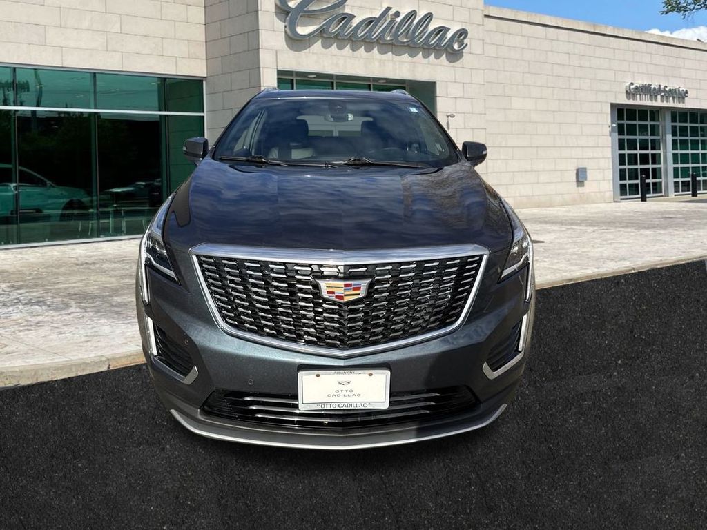 used 2021 Cadillac XT5 car, priced at $32,350