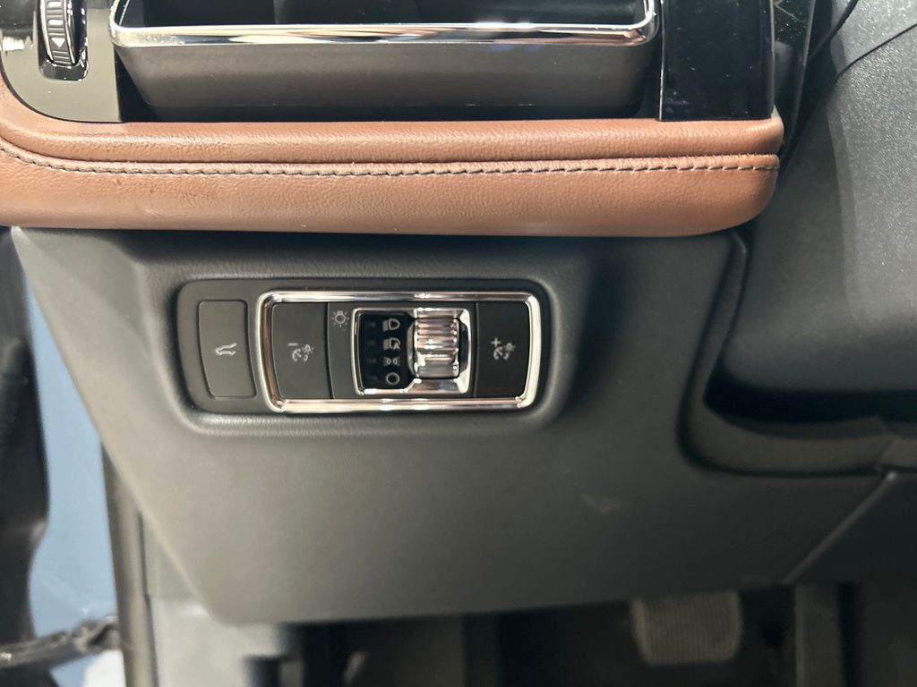 new 2025 Lincoln Aviator car, priced at $71,522