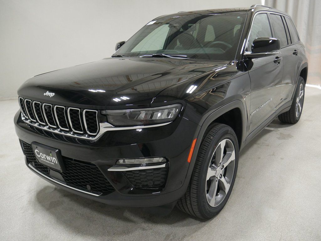 new 2024 Jeep Grand Cherokee car, priced at $48,994