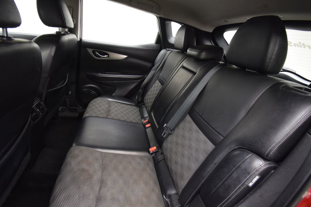 used 2020 Nissan Rogue Sport car, priced at $15,000