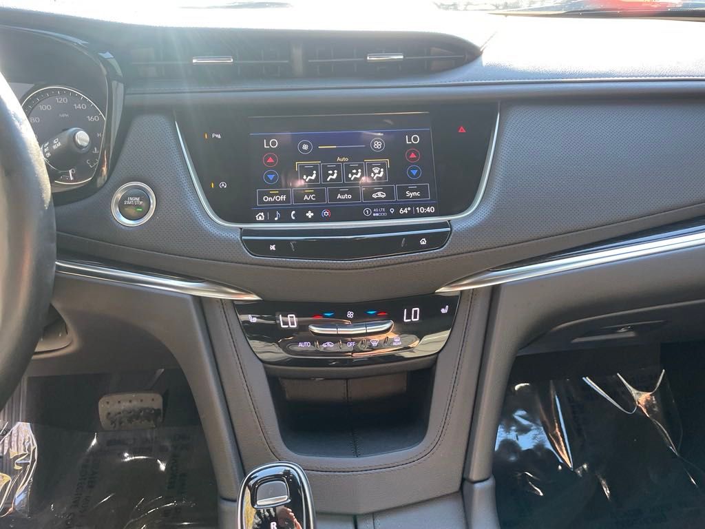 used 2022 Cadillac XT5 car, priced at $31,950