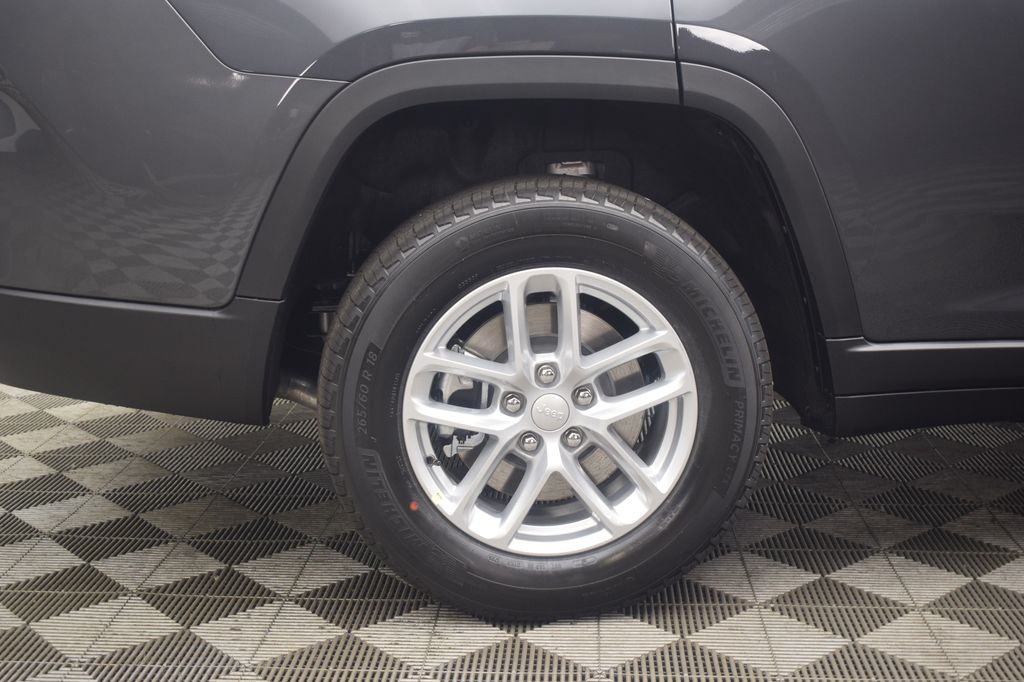 new 2025 Jeep Grand Cherokee L car, priced at $40,360