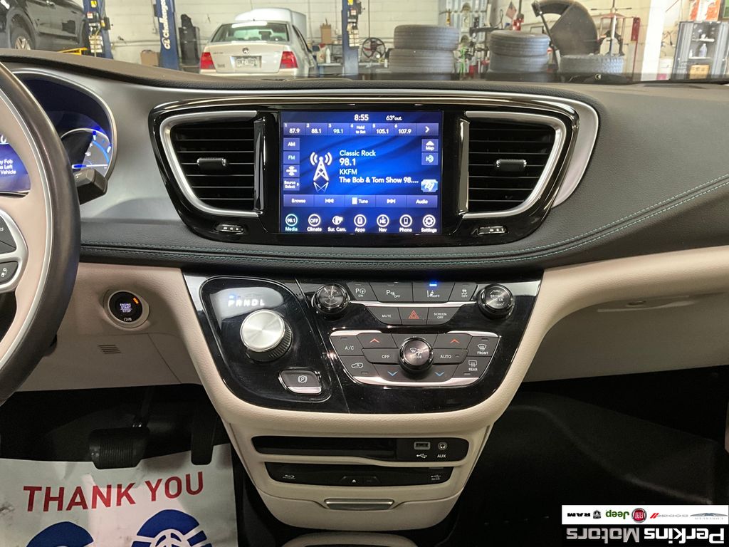 used 2018 Chrysler Pacifica Hybrid car, priced at $22,351