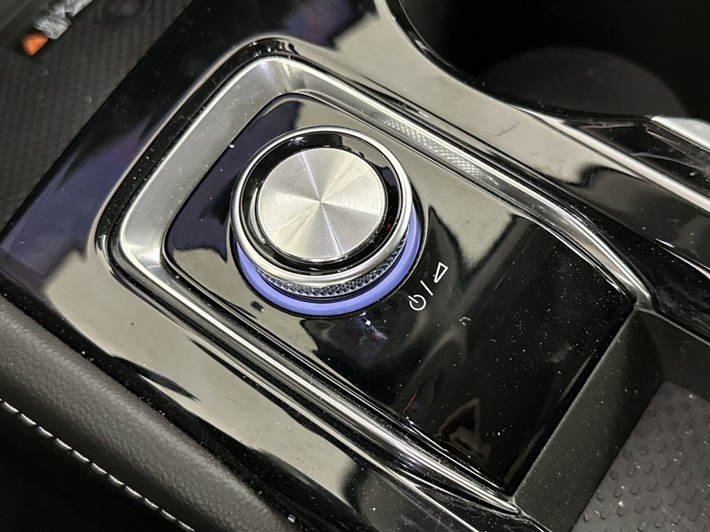 new 2024 Buick Envision car, priced at $36,635