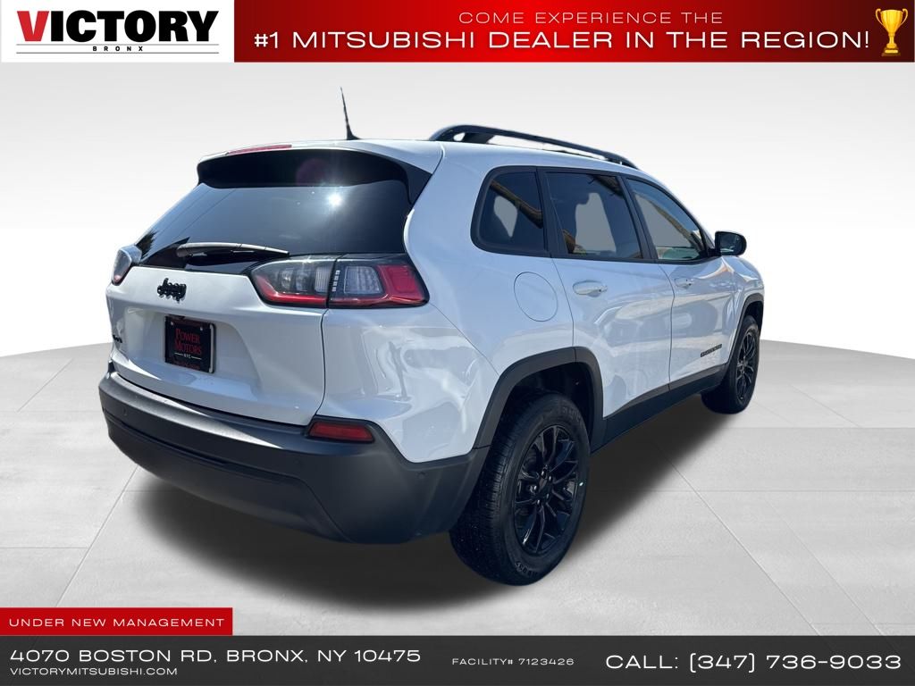 used 2023 Jeep Cherokee car, priced at $18,995