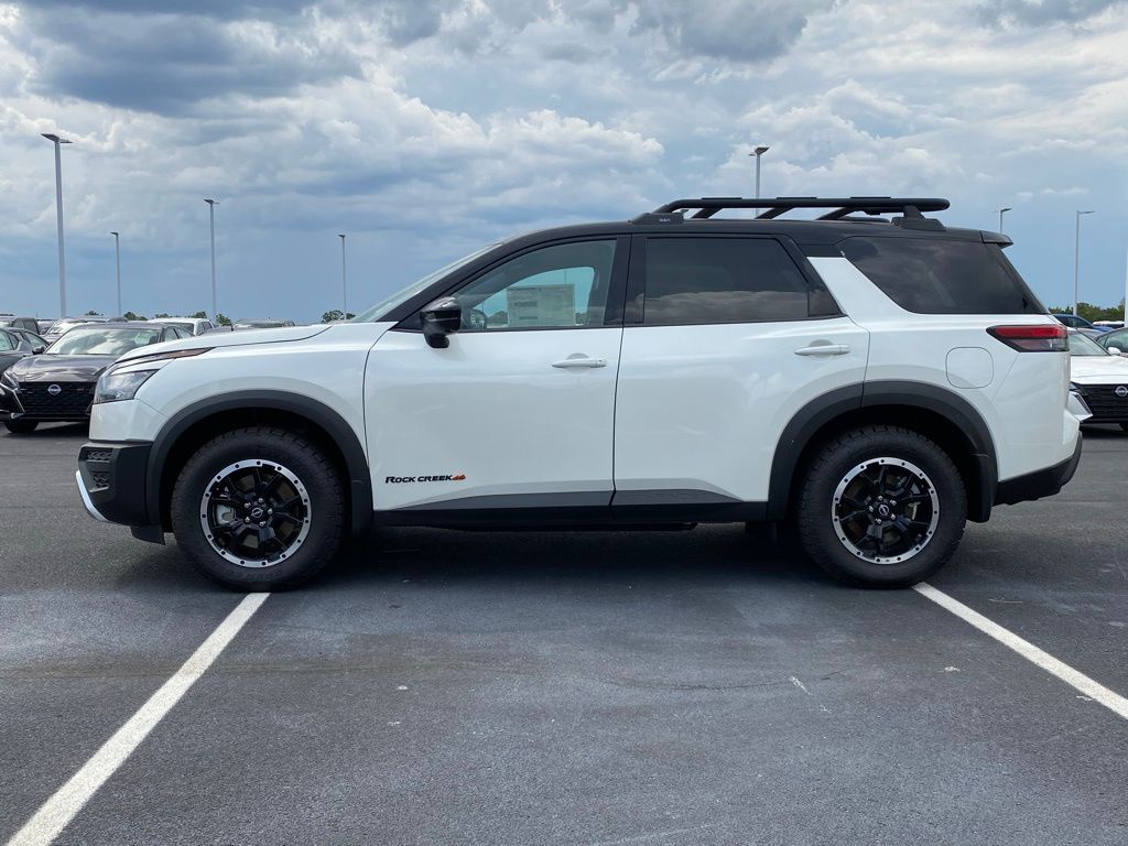 new 2024 Nissan Pathfinder car, priced at $40,830