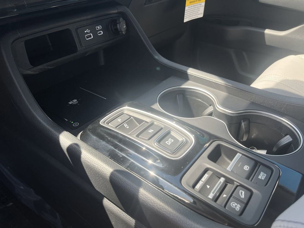 new 2025 Honda Pilot car, priced at $49,445