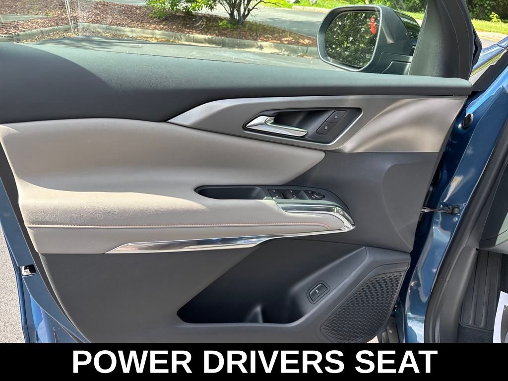 new 2025 Chevrolet Traverse car, priced at $44,695