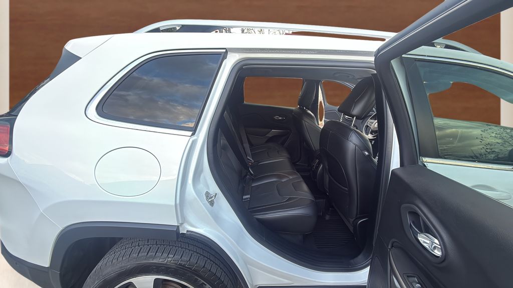 used 2020 Jeep Cherokee car, priced at $20,900