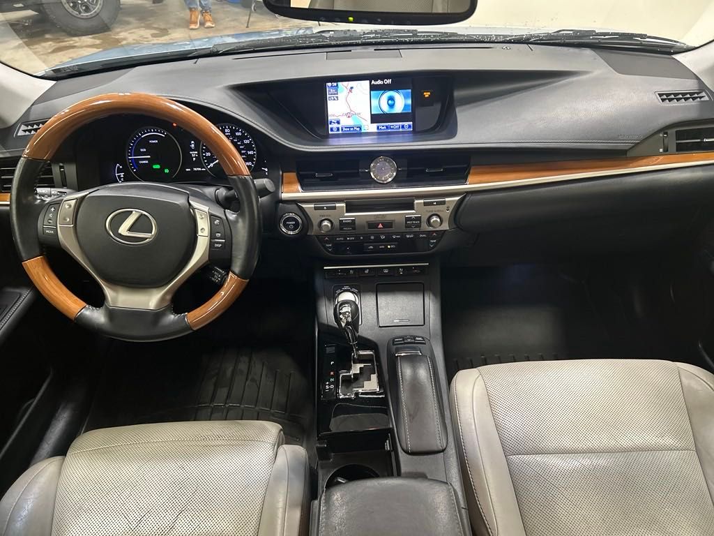 used 2013 Lexus ES car, priced at $17,433