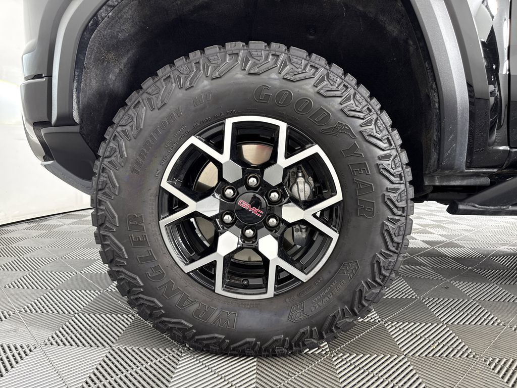 new 2025 GMC Canyon car, priced at $50,465