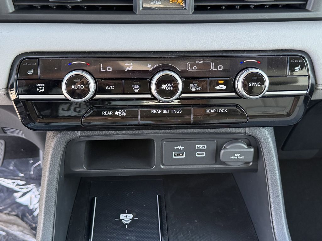 new 2025 Honda Pilot car