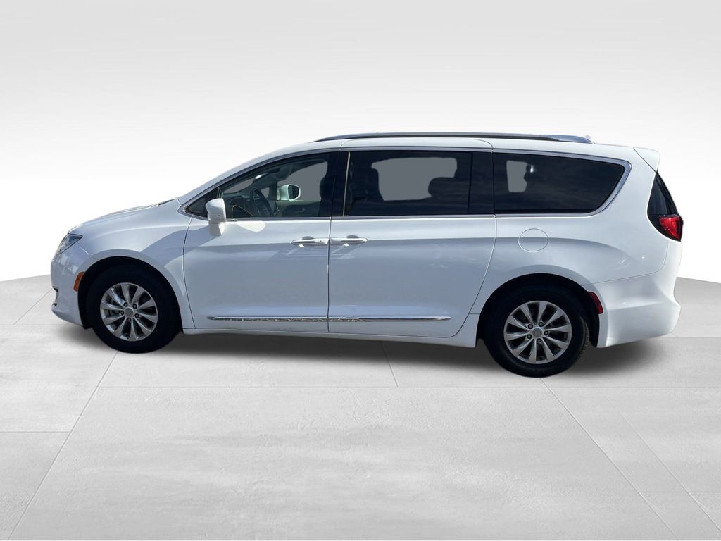 used 2019 Chrysler Pacifica car, priced at $13,991