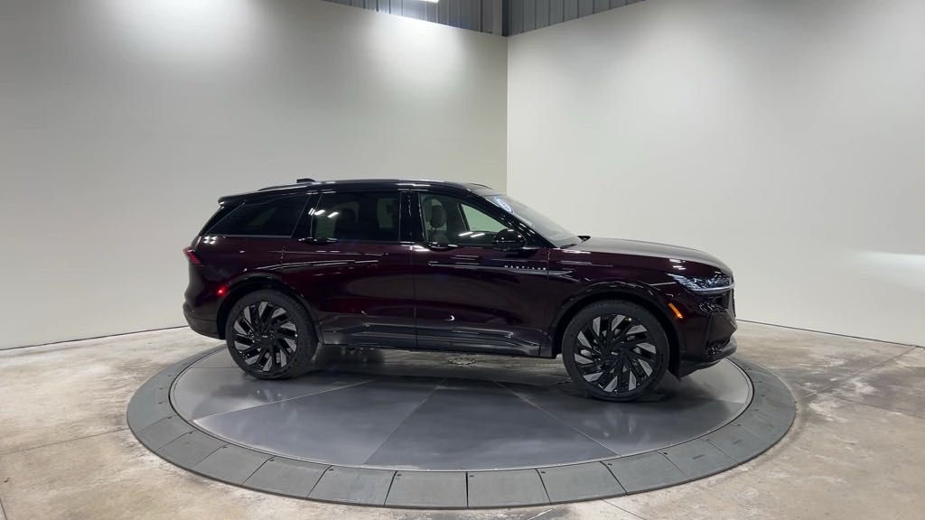 new 2025 Lincoln Nautilus car, priced at $65,850