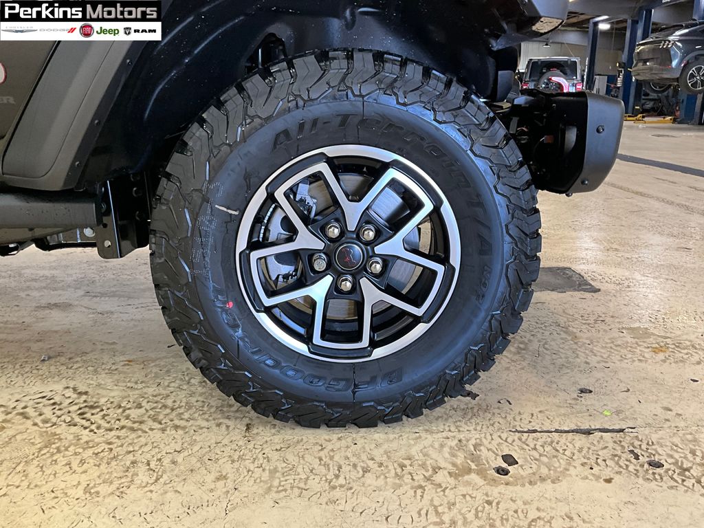 new 2025 Jeep Wrangler car, priced at $58,684