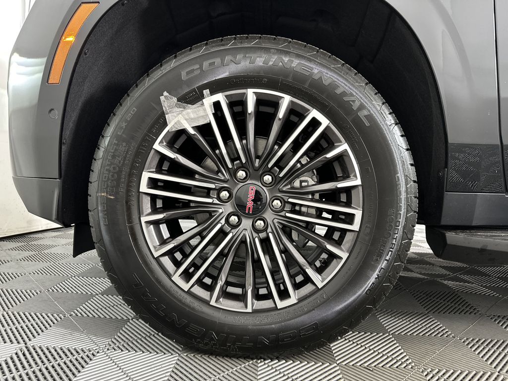 new 2025 GMC Yukon car, priced at $73,909