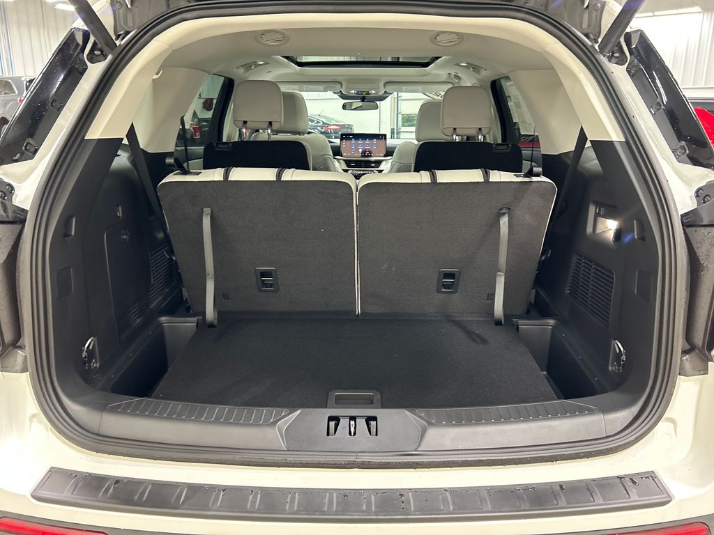 new 2025 Ford Explorer car, priced at $48,084