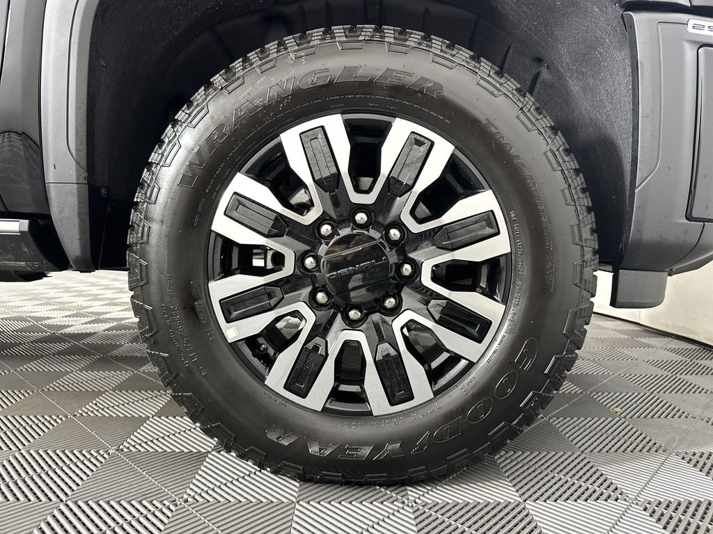 new 2025 GMC Sierra 2500HD car, priced at $94,014