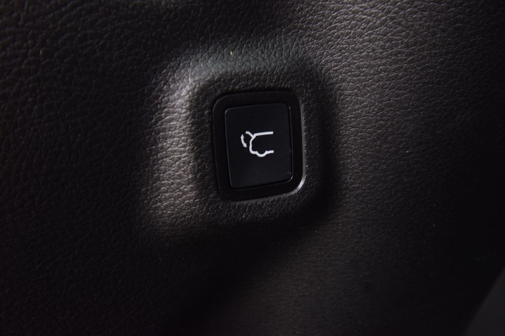 used 2022 Jeep Compass car, priced at $23,600