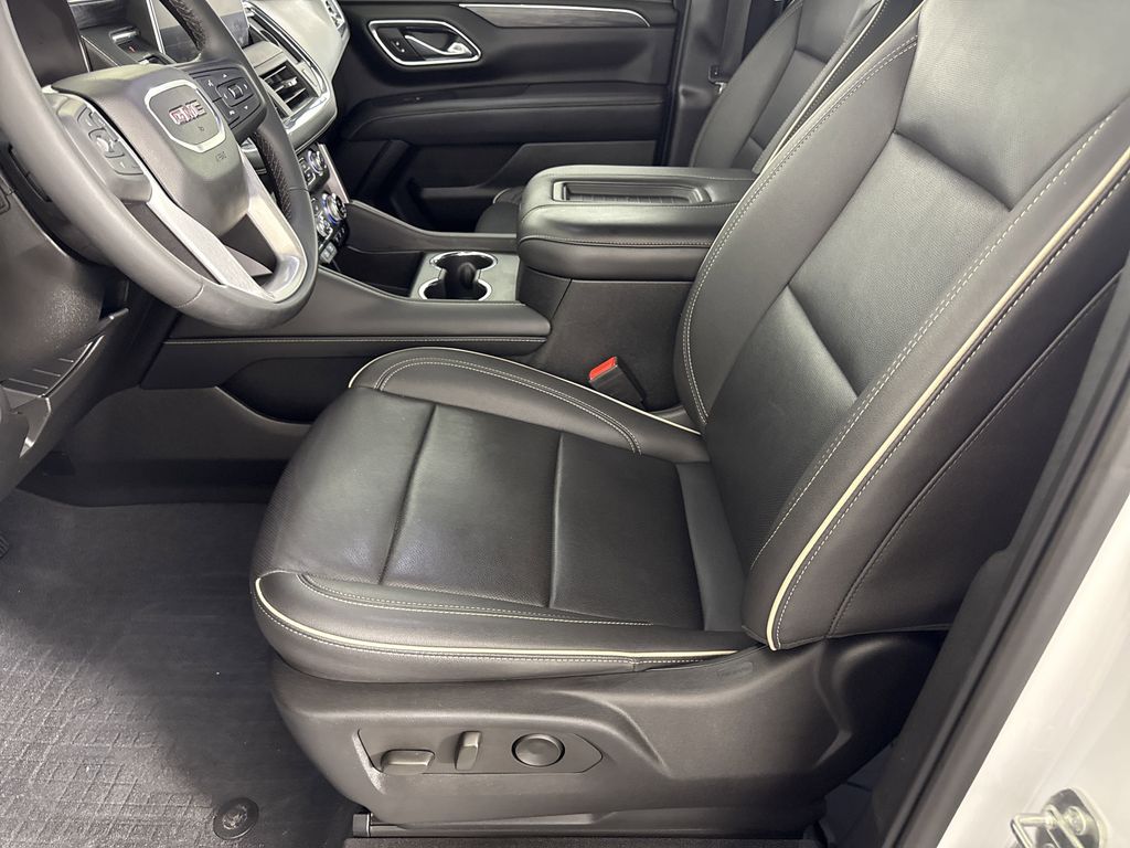 used 2023 GMC Yukon XL car, priced at $55,697