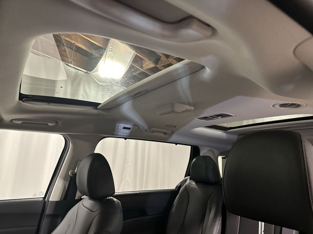 new 2025 Kia Carnival car, priced at $47,884