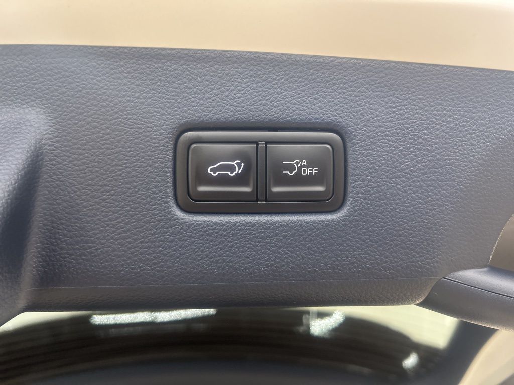 new 2026 Kia Carnival Hybrid car, priced at $43,570