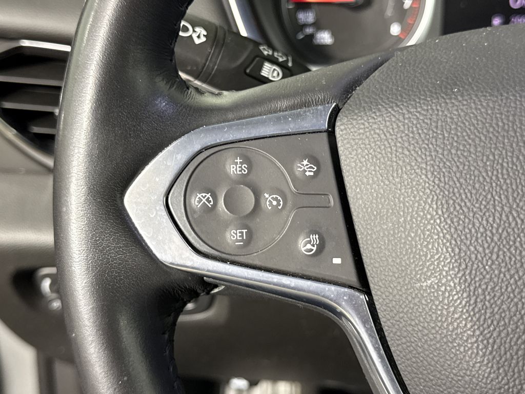 used 2021 Chevrolet Traverse car, priced at $25,997