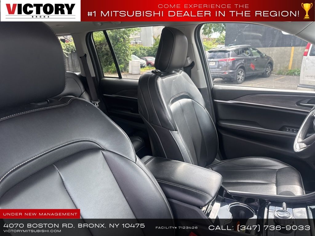 used 2023 Jeep Grand Cherokee car, priced at $22,119